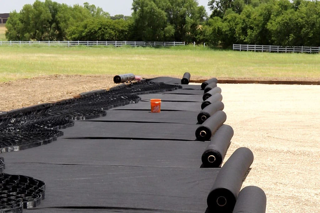 woven-vs-non-woven-geotextile woven-vs-non-woven-geotextile